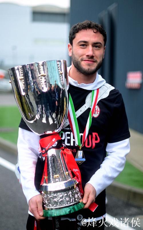 卡拉布里亚:为皮奥利感到遗憾;米兰具备赢得意甲的实力 卡拉布里亚:为皮奥利感到遗憾;米兰具备赢得意甲的实力